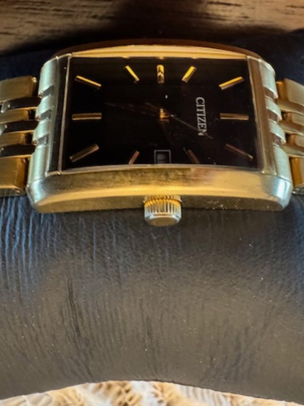 Citizen Men's Eco-Drive G820‑T001688 Gold-Tone /Black Dial - Picture 4 of 9